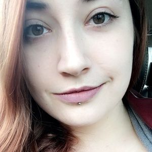 Meet your Posher, Leah